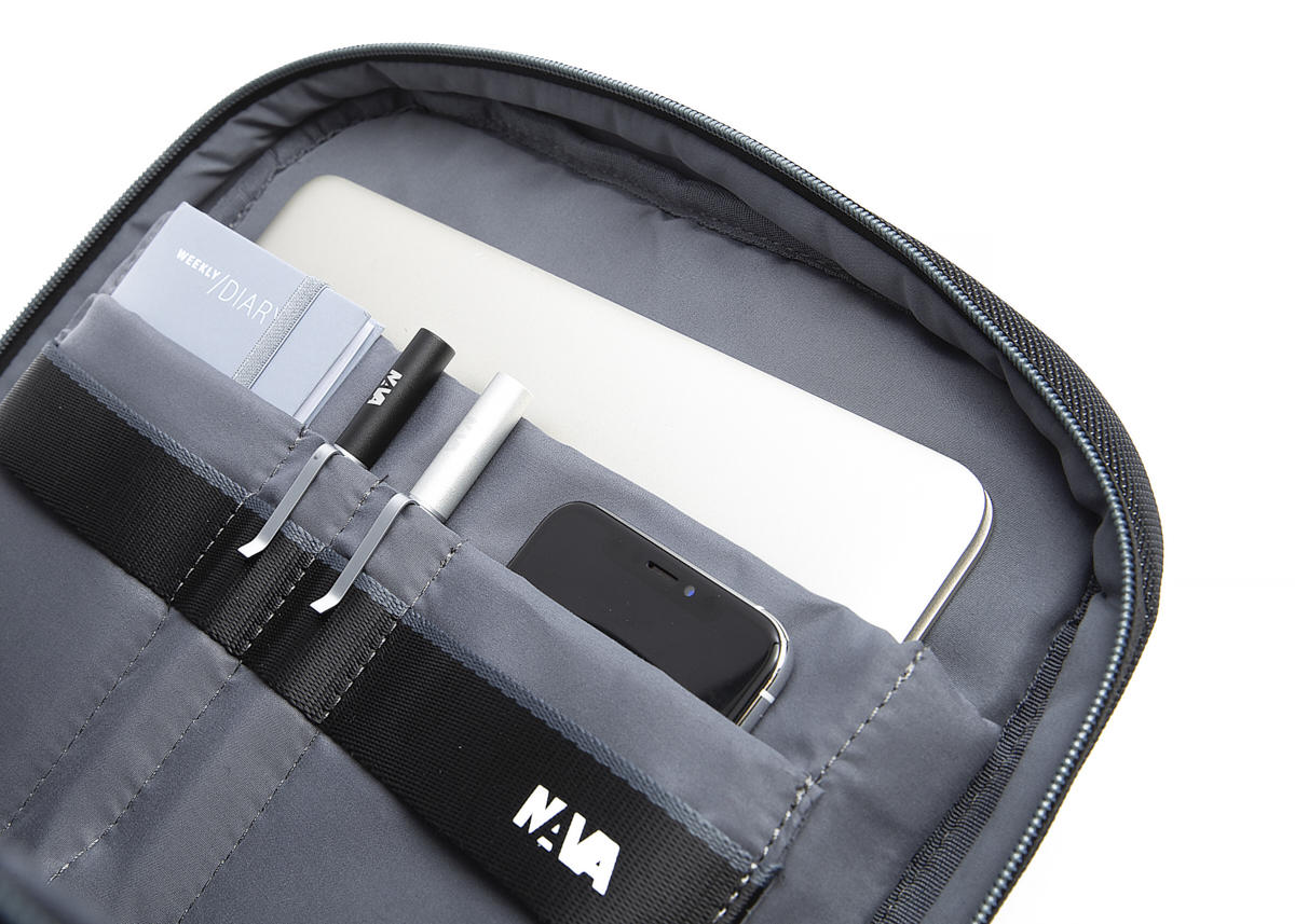 Nava Zaino Cross con 1 scomparto con porta PC e iPad Nero - Grigio